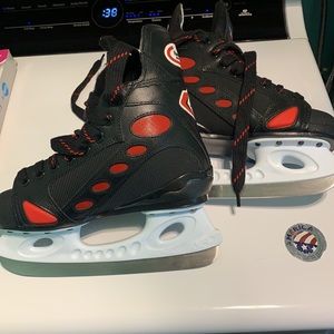 Riedell size 4 boys hockey skates